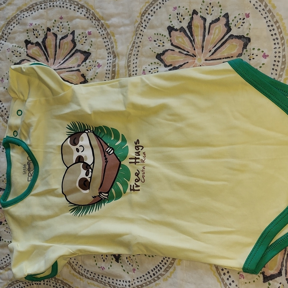 Adorable girls 9-12 month onsie